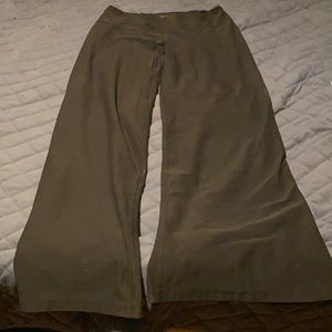 Nike size medium DRI/FIT exercise pants